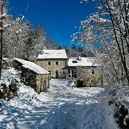 La Pastourelle En Lozere Nyaraló